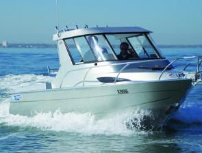 Designed as a serious fishing boat, the Xtreme 665 Hard Top makes for comfortable fishing in rough or cold conditions, especially if you plan to do overnight or weekend trips in the boat.